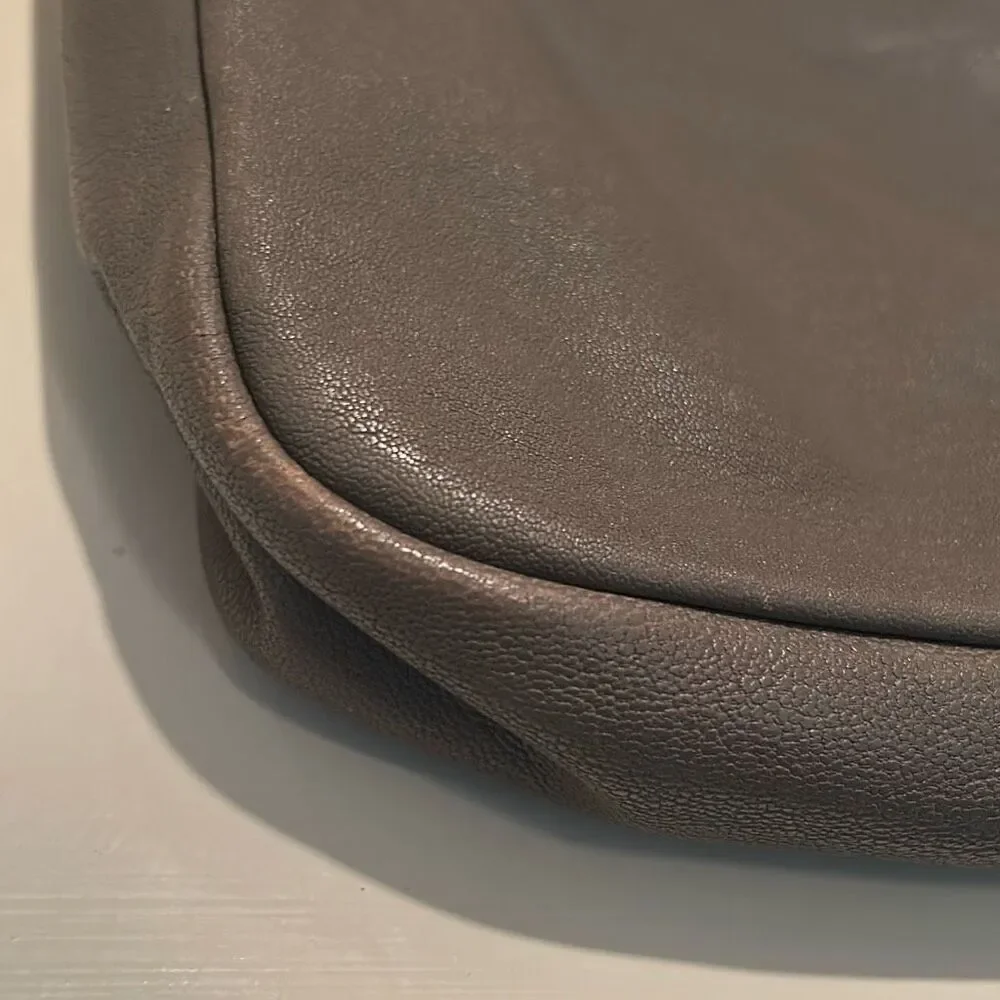 Chloe Vanessa Messenger Bag Gray Leather Minimalist Old Money Classic Purse
